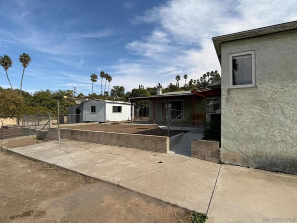 9174 Rosedale Dr, Spring Valley CA 91977