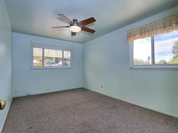 9174 Rosedale Dr, Spring Valley CA 91977