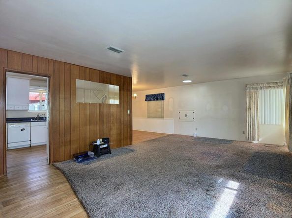 9174 Rosedale Dr, Spring Valley CA 91977