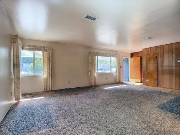 9174 Rosedale Dr, Spring Valley CA 91977