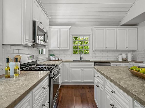 3412 Buena Creek Rd, Vista CA 92084