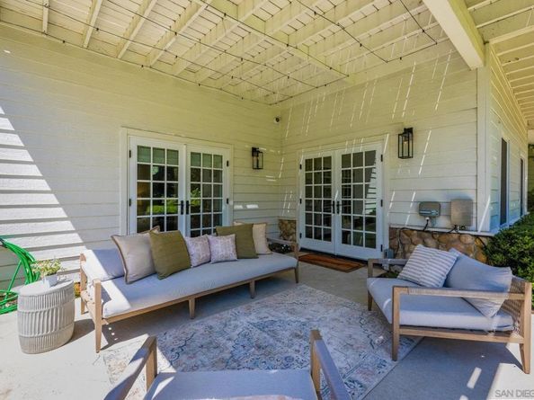 3412 Buena Creek Rd, Vista CA 92084