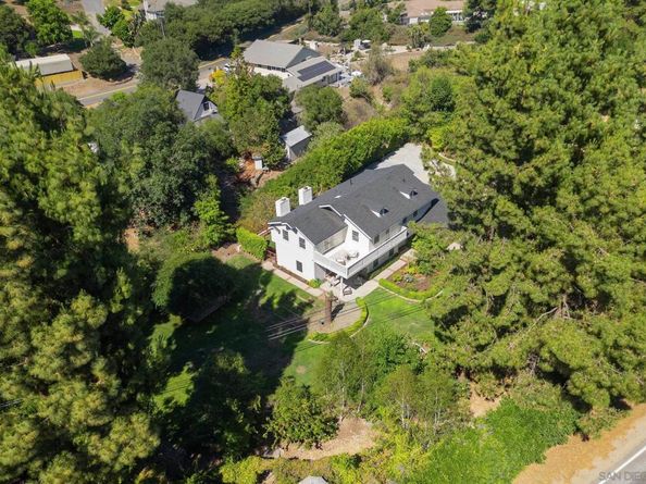 3412 Buena Creek Rd, Vista CA 92084