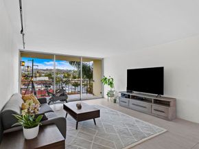 4944 Cass St 604, San Diego CA 92109