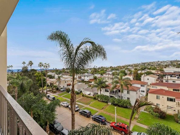 4944 Cass St 604, San Diego CA 92109