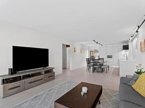 4944 Cass St 604, San Diego CA 92109