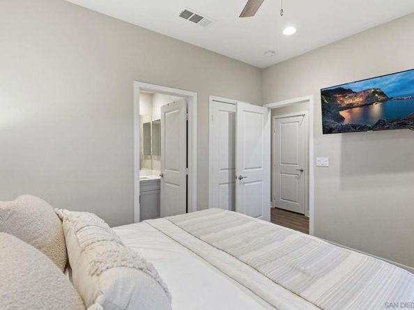 4382 Pacifica Way 4, Oceanside CA 92056