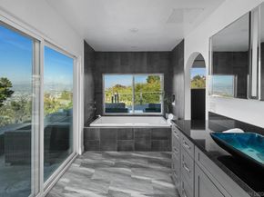 5030 Helix Ter, La Mesa CA 91941