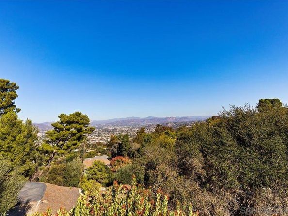 5030 Helix Ter, La Mesa CA 91941