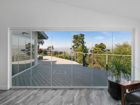 5030 Helix Ter, La Mesa CA 91941