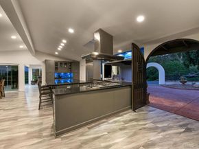 5030 Helix Ter, La Mesa CA 91941