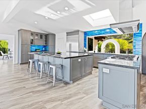 5030 Helix Ter, La Mesa CA 91941