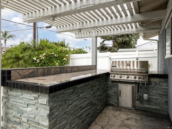 4975 Dawes St, San Diego CA 92109