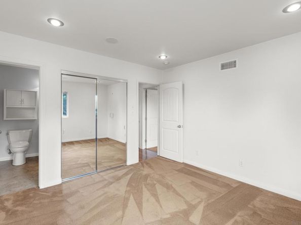 4975 Dawes St, San Diego CA 92109