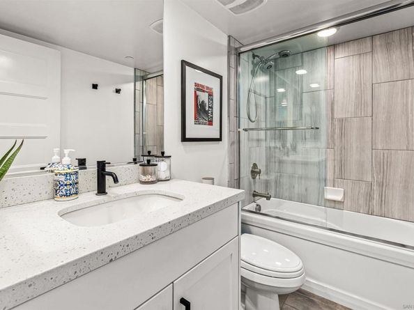 3301 Lincoln St, Carlsbad CA 92008