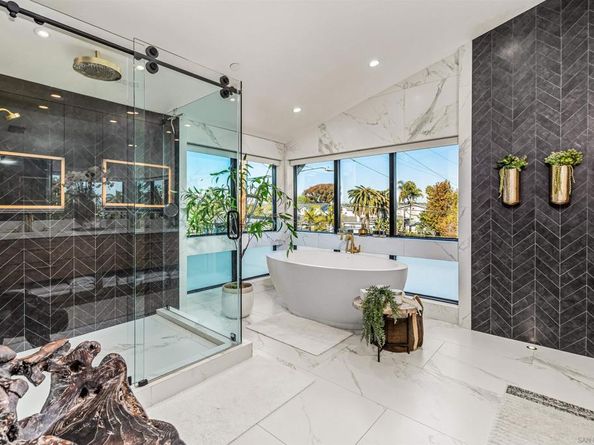 3301 Lincoln St, Carlsbad CA 92008