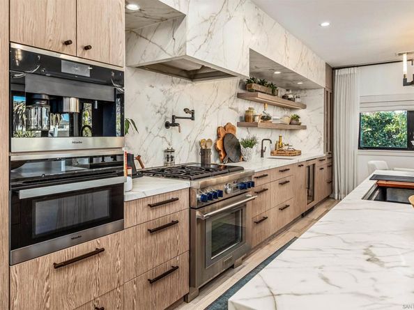 3301 Lincoln St, Carlsbad CA 92008