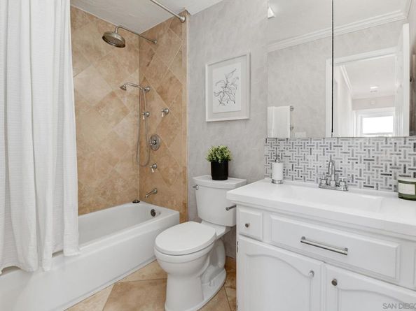 302 E Ave, Coronado CA 92118