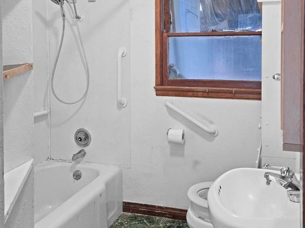 600 N Coast Hwy 101, Encinitas CA 92024