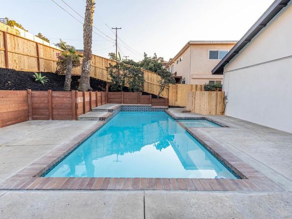 2307 Galveston St., San Diego CA 92110