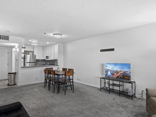 5980 Dandridge Ln 215, San Diego CA 92115