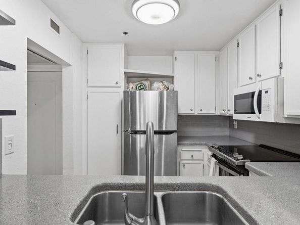 5980 Dandridge Ln 215, San Diego CA 92115