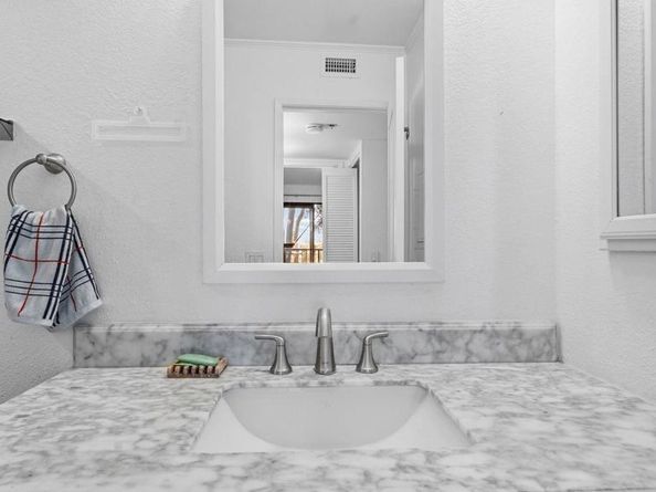 5980 Dandridge Ln 215, San Diego CA 92115