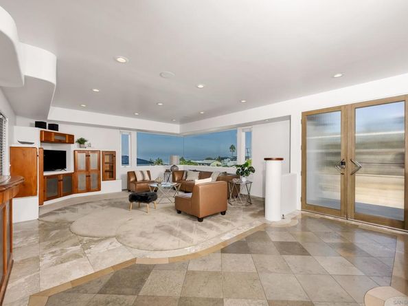 4527 Narragansett Ave, San Diego CA 92107