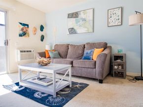 1337 Camanito Galbadon H, San Diego CA 92108