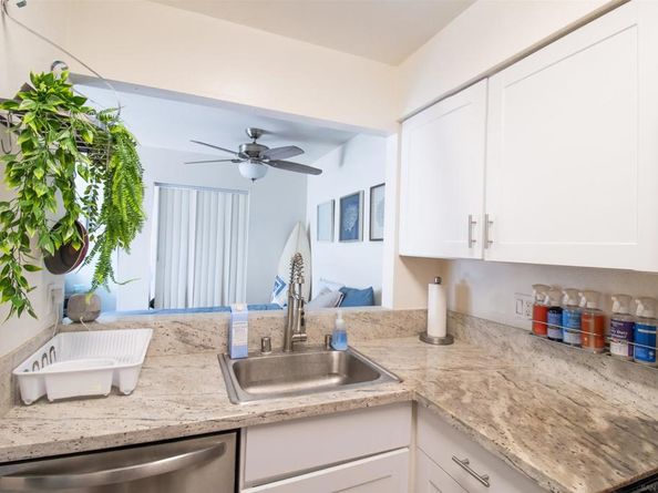 1337 Camanito Galbadon H, San Diego CA 92108