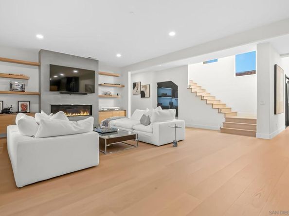 16829 Going My Way, San Diego CA 92127