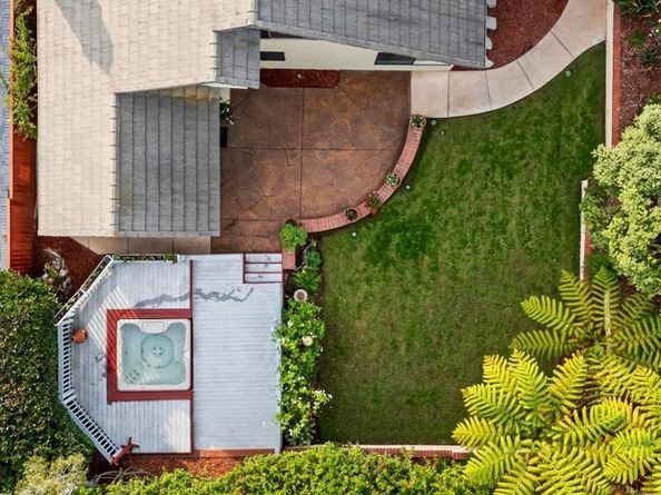 451 Jolina Way, Encinitas CA 92024