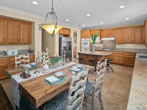 624 Ridgemont Cir, Escondido CA 92027