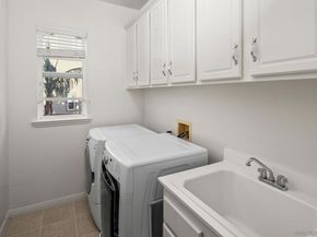 624 Ridgemont Cir, Escondido CA 92027