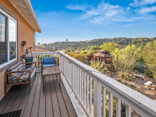 624 Ridgemont Cir, Escondido CA 92027