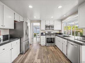 14581 Rutledge Sq, San Diego CA 92128