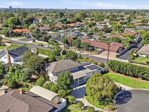 1262 Brittany Cross Rd, North Tustin CA 92705