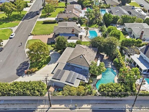 1262 Brittany Cross Rd, North Tustin CA 92705