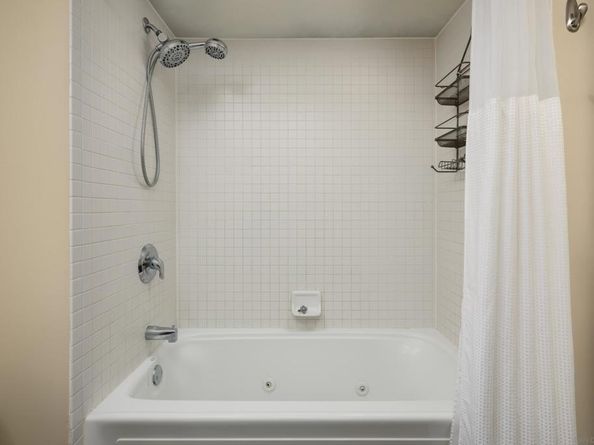 500 W Harbor Dr 915, San Diego CA 92101