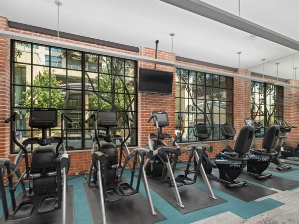 500 W Harbor Dr 915, San Diego CA 92101