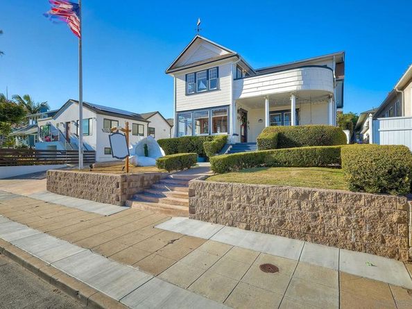 952 Rosecrans, San Diego CA 92106