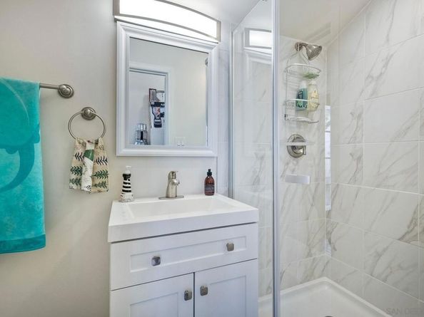 952 Rosecrans, San Diego CA 92106