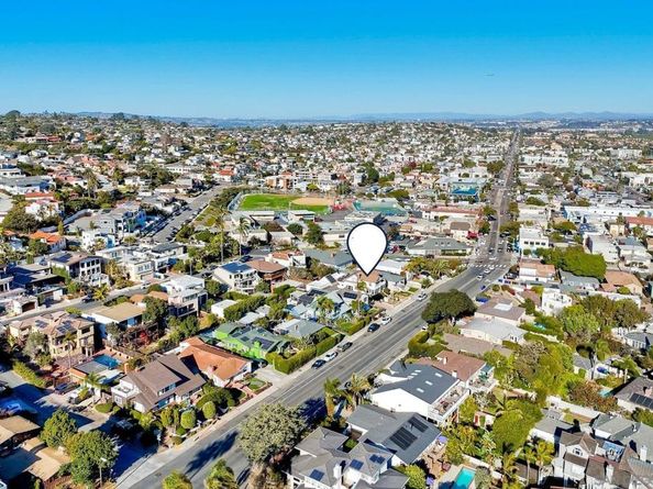 952 Rosecrans, San Diego CA 92106