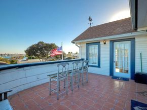 952 Rosecrans, San Diego CA 92106