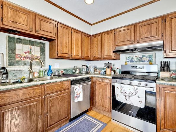 952 Rosecrans, San Diego CA 92106