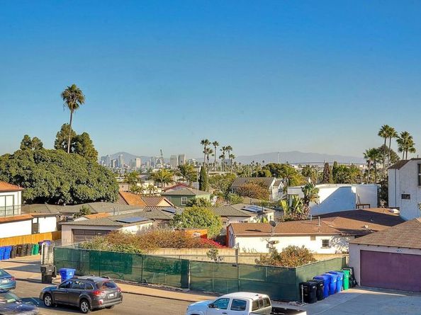 952 Rosecrans, San Diego CA 92106