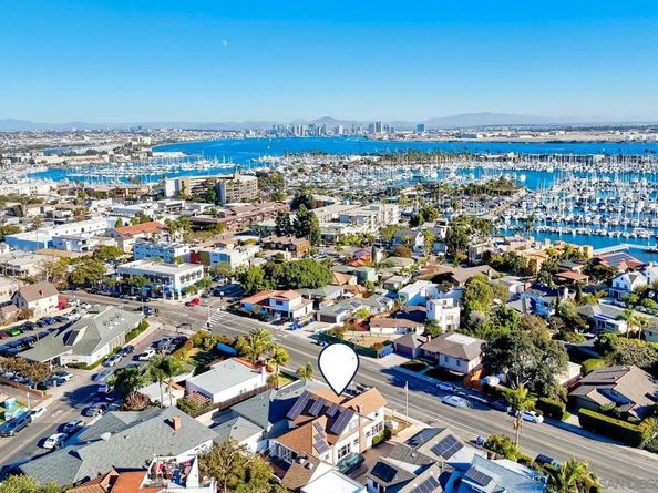 952 Rosecrans, San Diego CA 92106