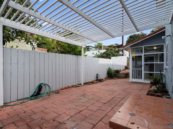 2634 38 Juan St, San Diego CA 92110