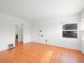 2634 38 Juan St, San Diego CA 92110