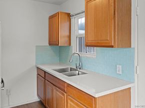 2634 38 Juan St, San Diego CA 92110